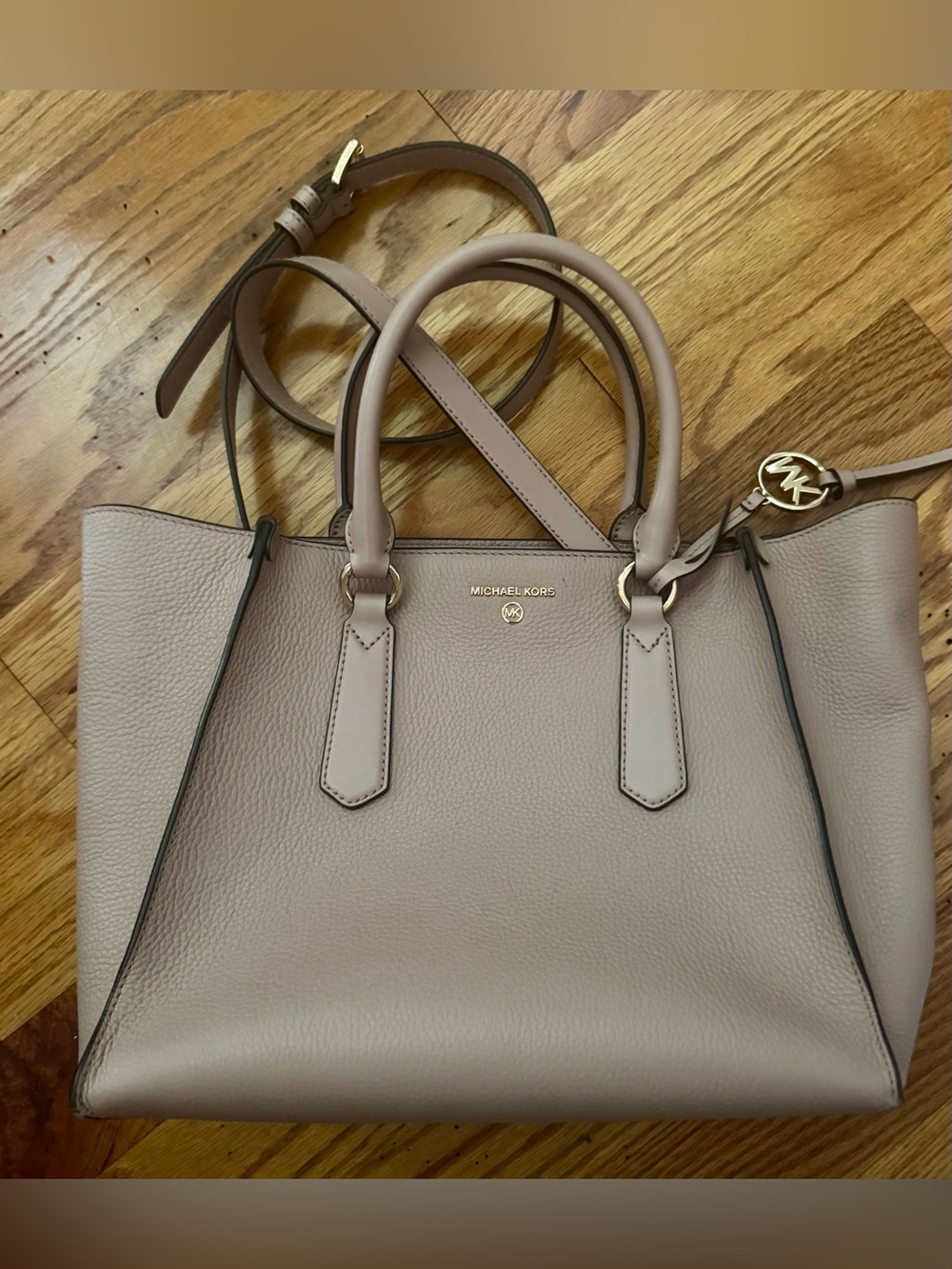 Michael Kors Dusty Rose Leather Tote with Matching Wallet - Picture 2 of 9